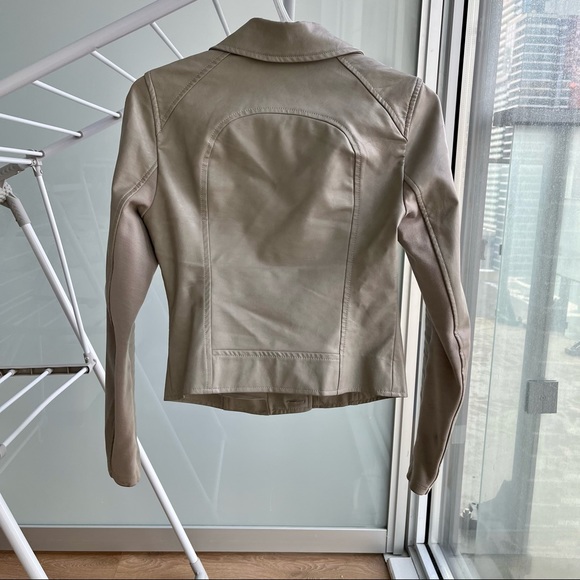 Guess white faux leather jacket - Picture 6 of 7